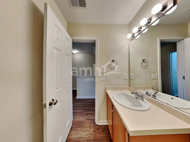 Building Photo - 129 Hardaway Pt