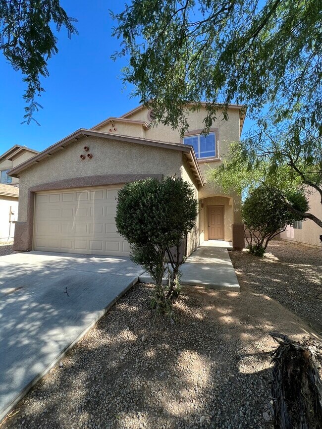 Building Photo - HOUSE FOR RENT