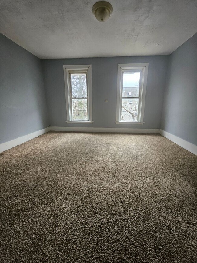 Building Photo - Four bedroom single family home Lower East Side