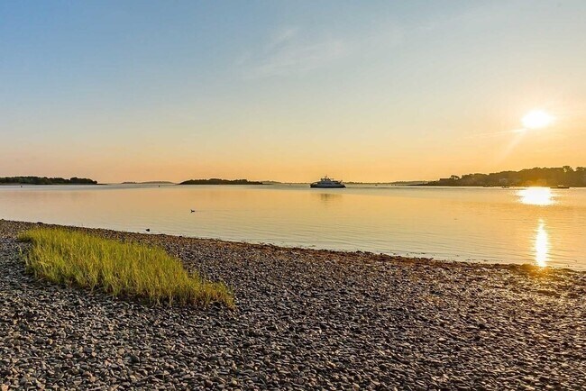 Building Photo - 73 Broad Reach