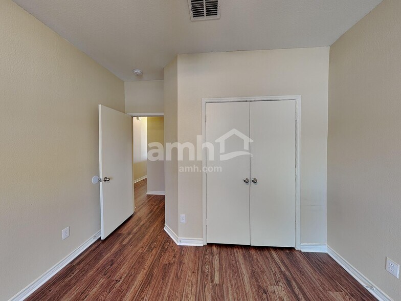 Building Photo - 820 Bee Creek Ln