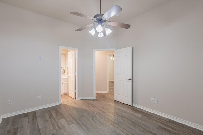 Building Photo - Updated 4/3/3 Located in Frenship ISD!