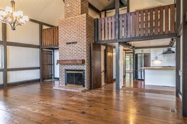 Building Photo - 19 Shenecossett Ln