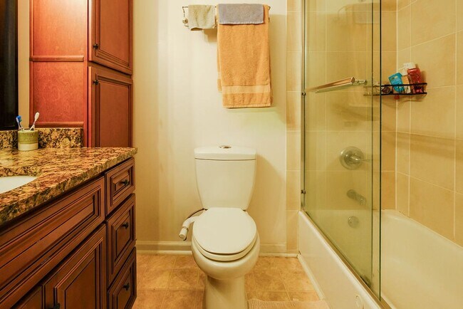 Building Photo - 15 White Street Extension