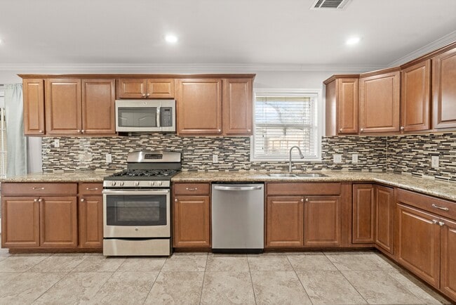 Building Photo - 1411 Conrad Sauer Dr