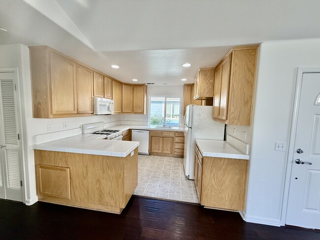 Building Photo - 179 Highlands Ct