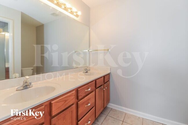Building Photo - 1225 Harpeth Dr
