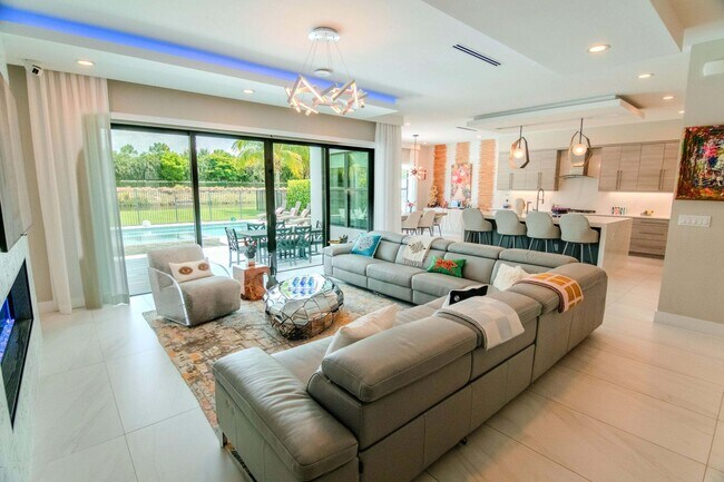 Building Photo - 8305 Fishhawk Falls Ct