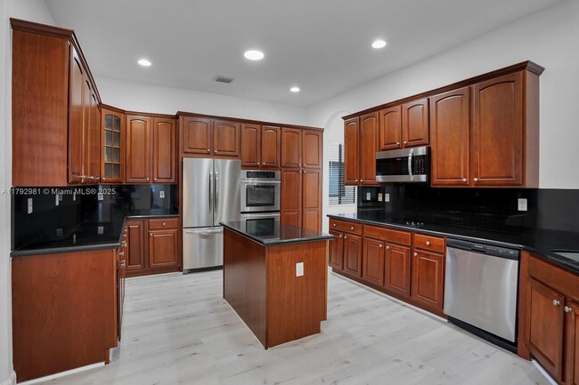 Building Photo - 7871 SW 195th Terrace