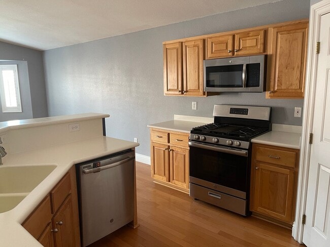 Building Photo - Stunning Single-Story Home with Spa in Gated Community!