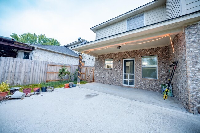 Building Photo - 9517 Eagle Knoll Dr