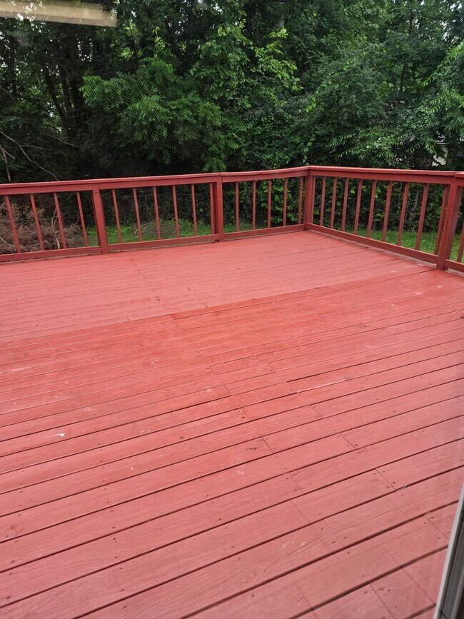 Building Photo - Three bedroom two bath Mt. Juliet just remodeled only $2,100