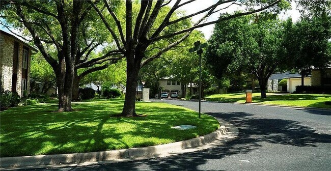 Building Photo - 3103 Mistywood Cir