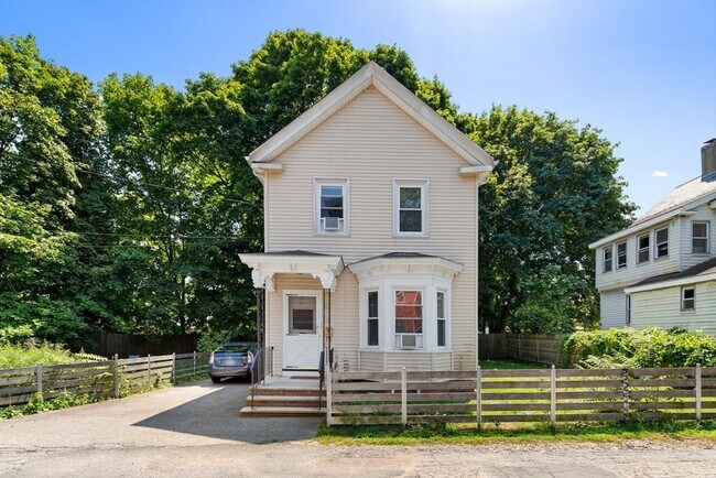 Building Photo - 17 Holworthy Pl