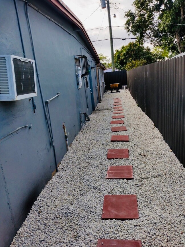 Building Photo - 14180 NW 23rd Ct
