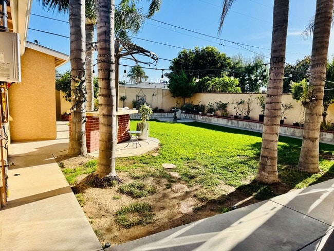 Building Photo - Beautifully Built 2-bedroom, 1.5-bath ADU ...