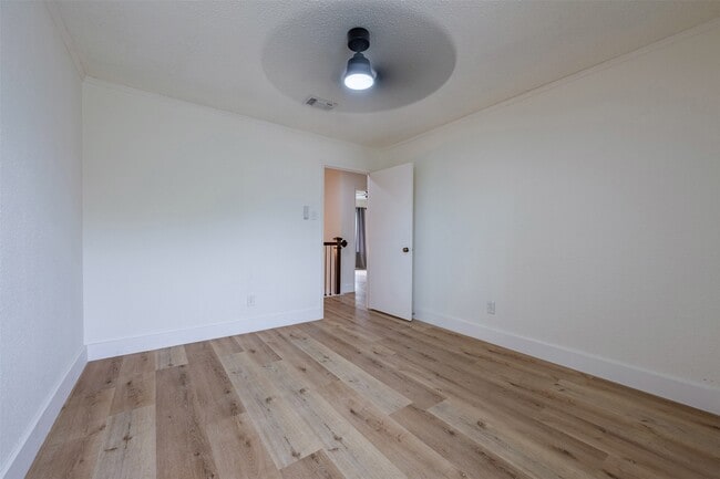 Building Photo - 12719 Ashford Knoll Dr