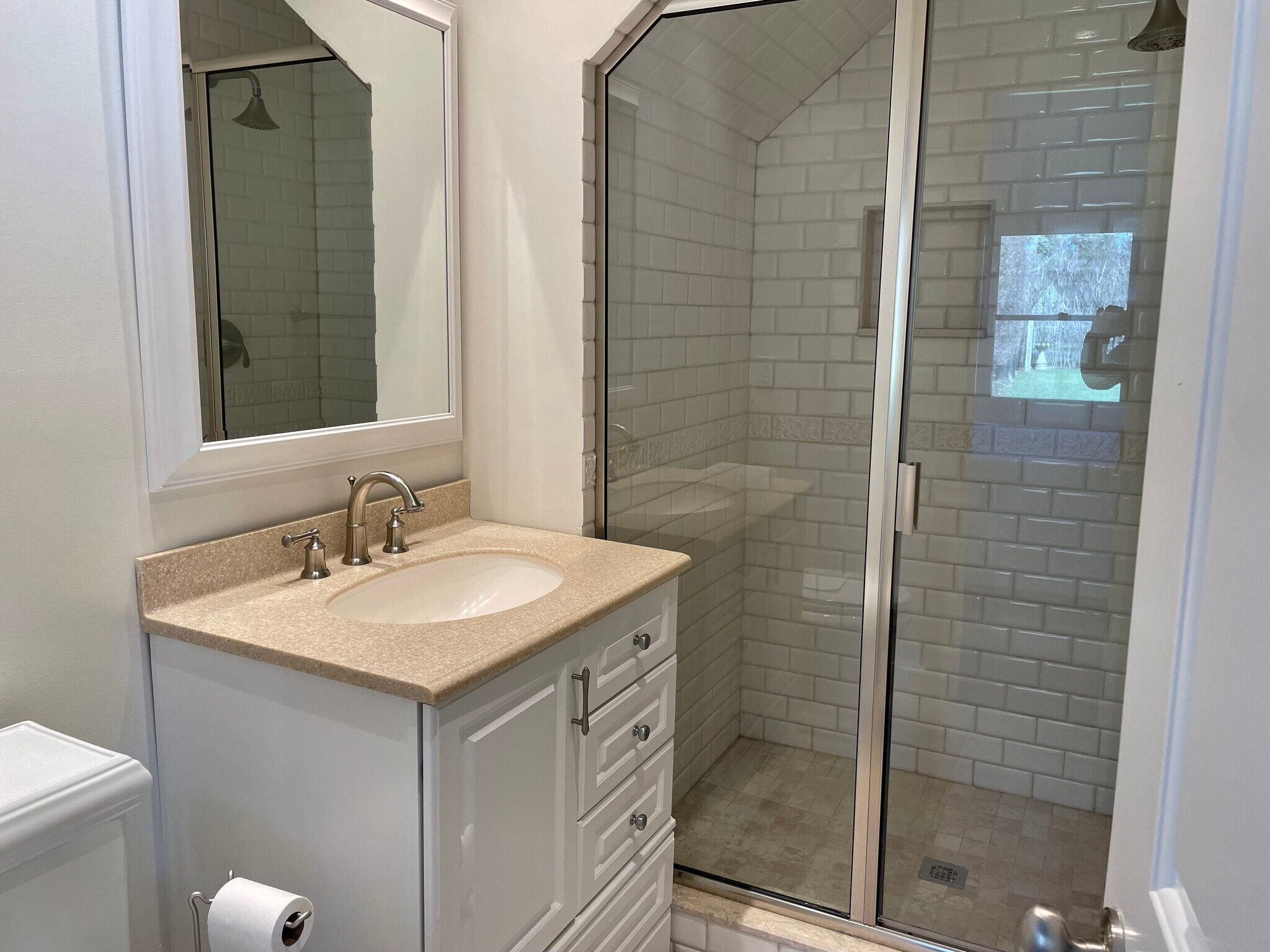 Full Bathroom-There is another 1/2 bathroom as well - 120 Willow St