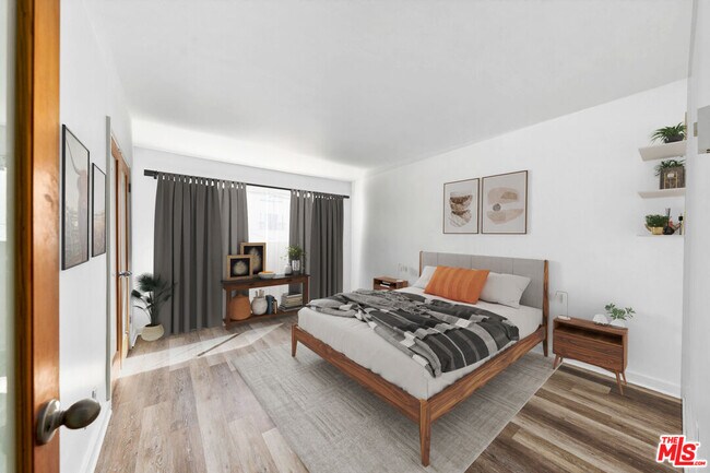 Building Photo - 11670 Iowa Ave