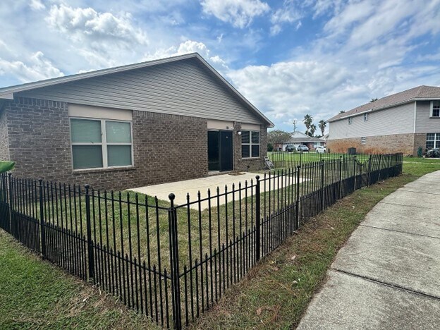 Building Photo - 9636 Seafarer's Way