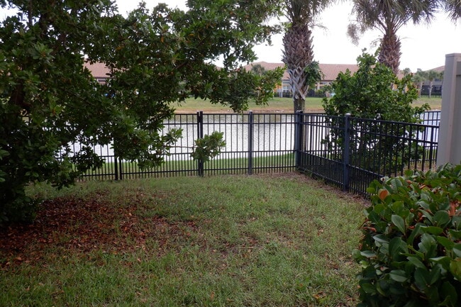 Building Photo - 91 Redondo Dr