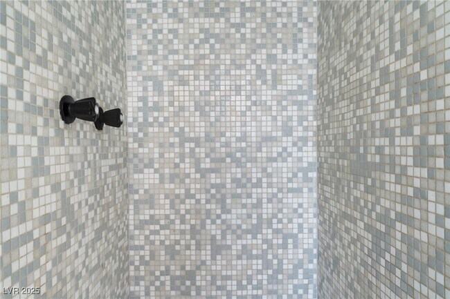 Building Photo - 3320 Osage Ave