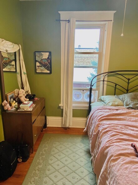 Bedroom, fits a full/queen - 2303 Atwood Ave