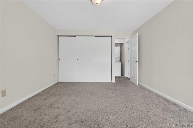 Building Photo - 2499 S Xanadu Way