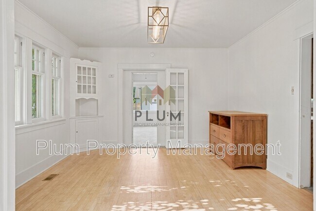 Building Photo - 541 E Beckwith Ave