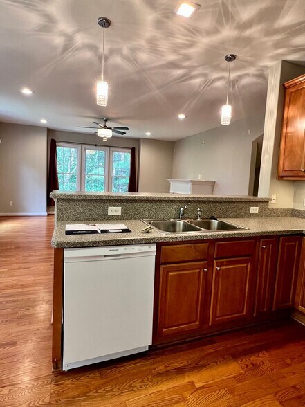 Building Photo - 4150 San Marco Dr
