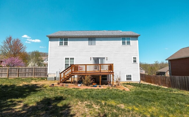 Building Photo - 4Bd/3.5Ba Home Available