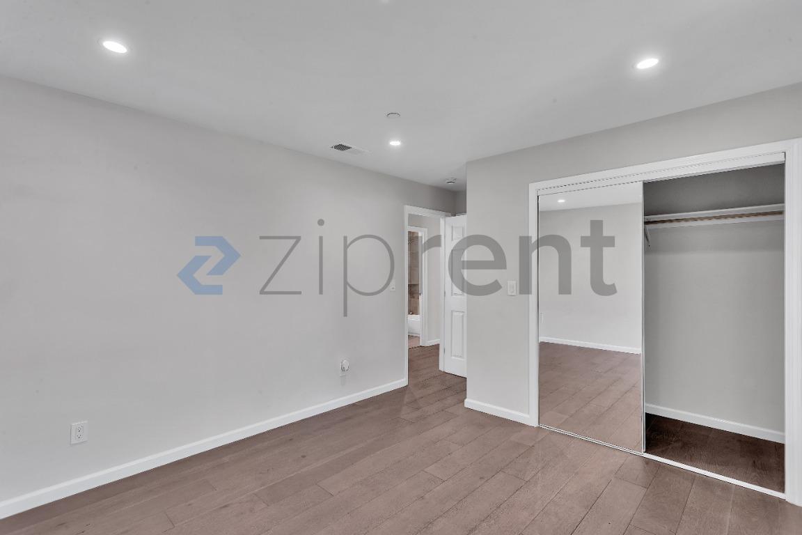Building Photo - Unit #2273