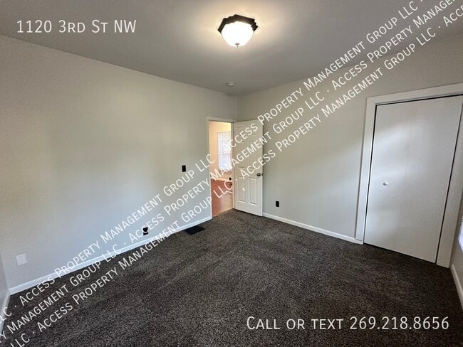 Building Photo - 1120 3rd St NW