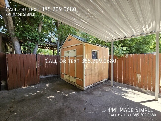 Building Photo - 512 Hawthorne Ave S