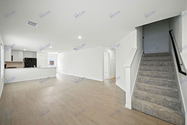 Building Photo - 205 Ashbrook St