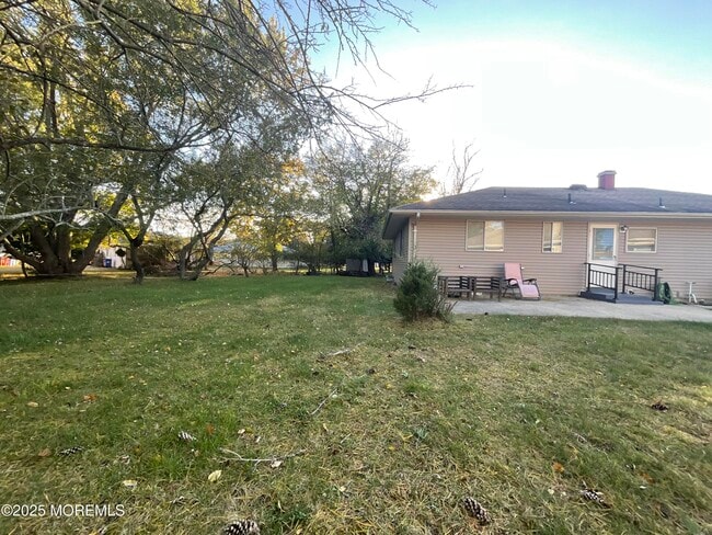 Building Photo - 14 Arima Ct