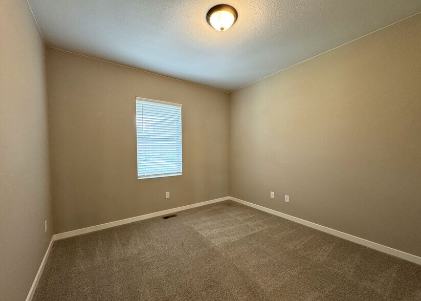 Building Photo - 7618 Red River Way