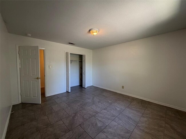 Building Photo - 801 Brushy Creek Dr