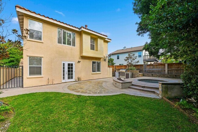 Building Photo - 1225 Avenida Fragata