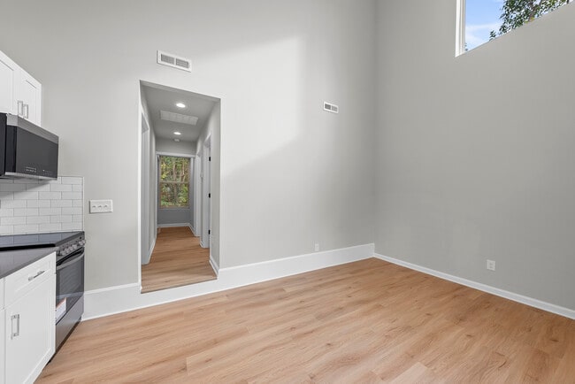 Building Photo - 2209 Garden Pl