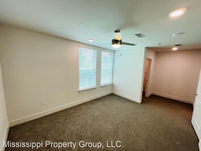 Building Photo - 3 br, 3.5 bath House - 514 Jackson Ave, Un...