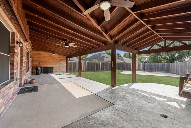 Building Photo - Spacious 5-Bedroom Home with Game Room & Amazing Backyard in Paloma Creek