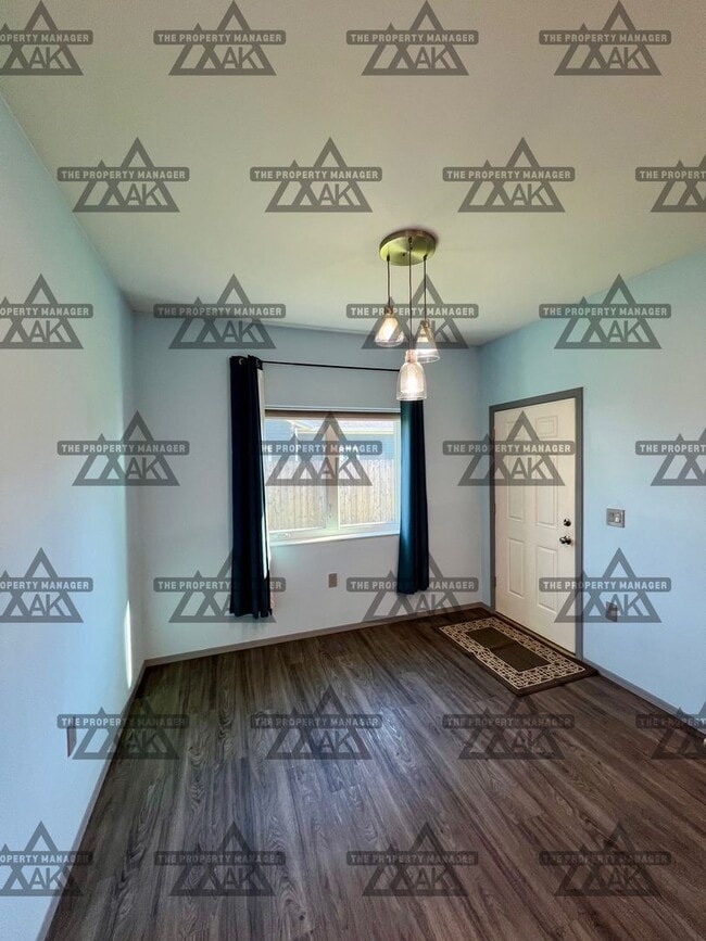 Building Photo - Spacious & Dog-Friendly 3BD/2BA Home with ...