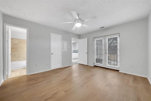 Building Photo - 2111 E Belt Line Rd