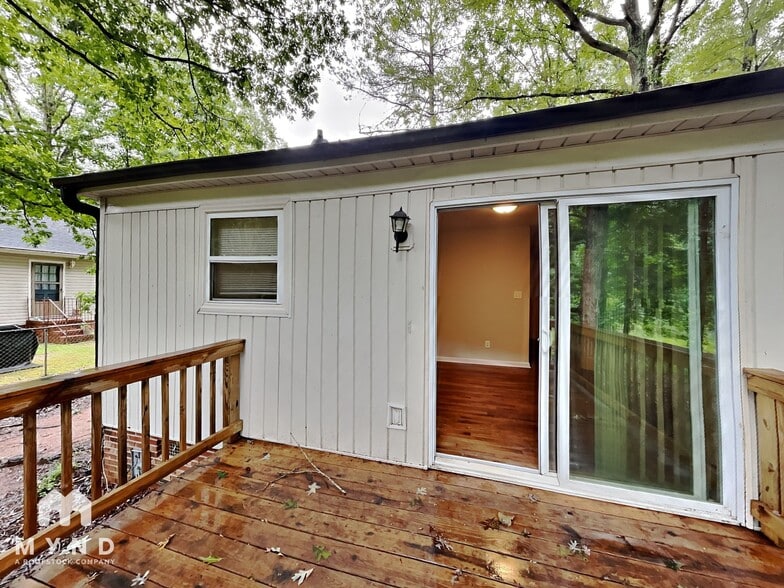 Building Photo - 7219 Lancashire Dr