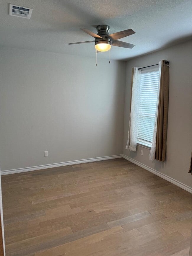 Building Photo - 1308 Eagle Ray St