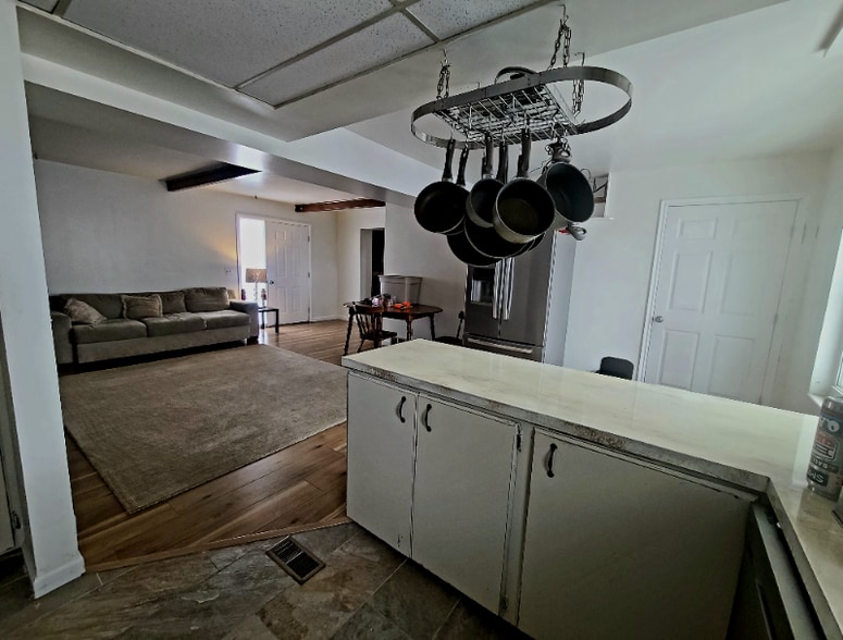 Building Photo - 333 E 300 N