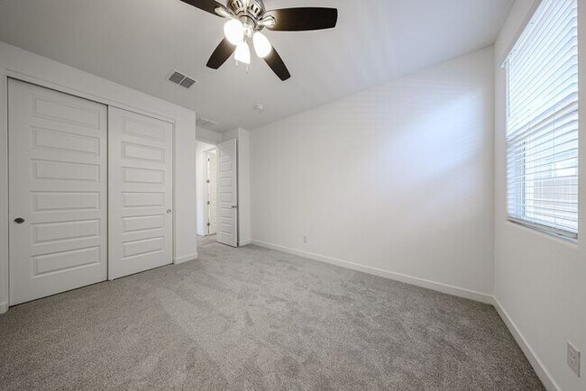 Building Photo - NEW 5 Bedroom 3 Bathroom Home Available fo...