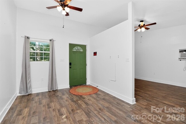 Building Photo - 1954 Garibaldi Ave