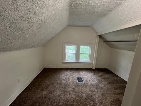 Building Photo - 1085 Dietz Ave